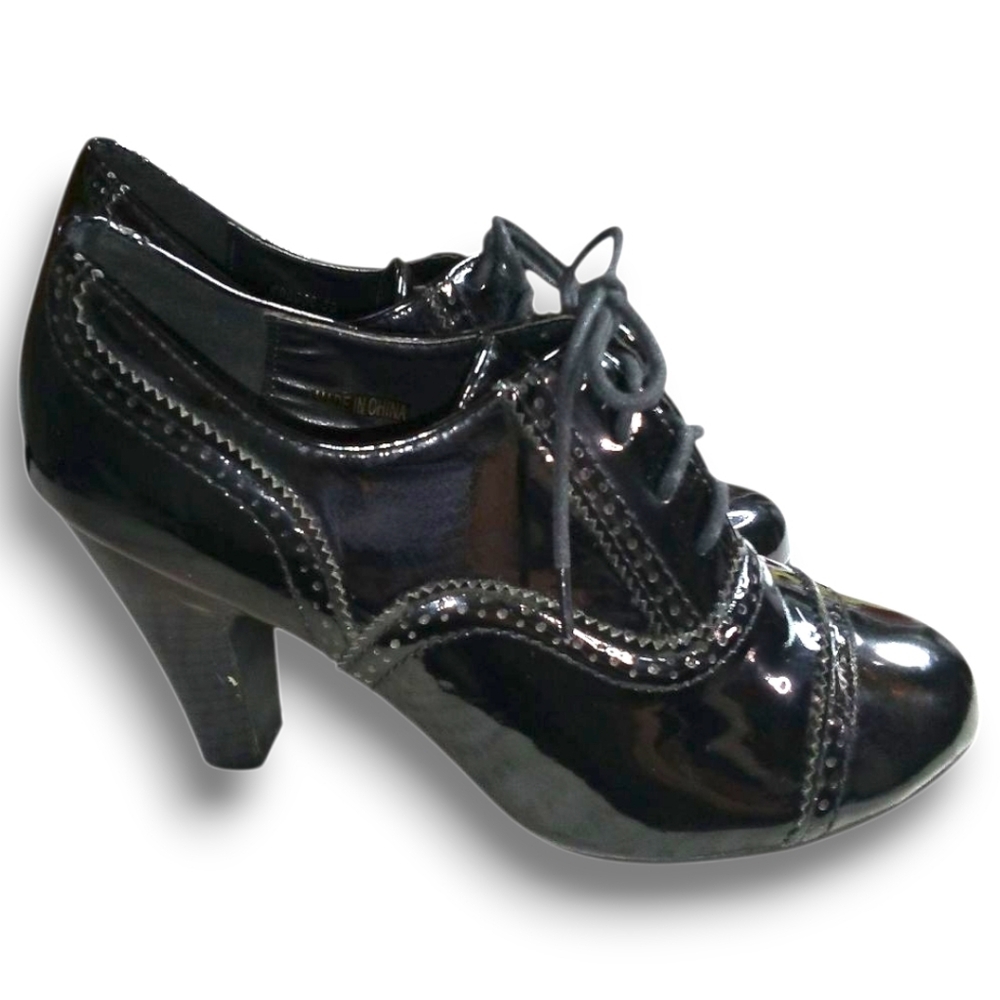 Vivacouture Black Patent Leather Heels - Picture 6 of 7